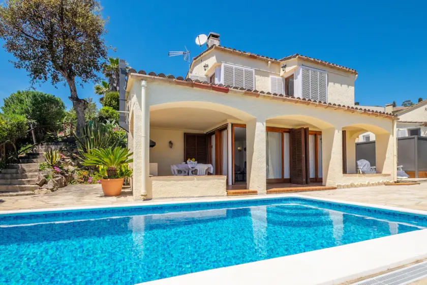 Maison sur la plage avec vue sur la mer - Image 1