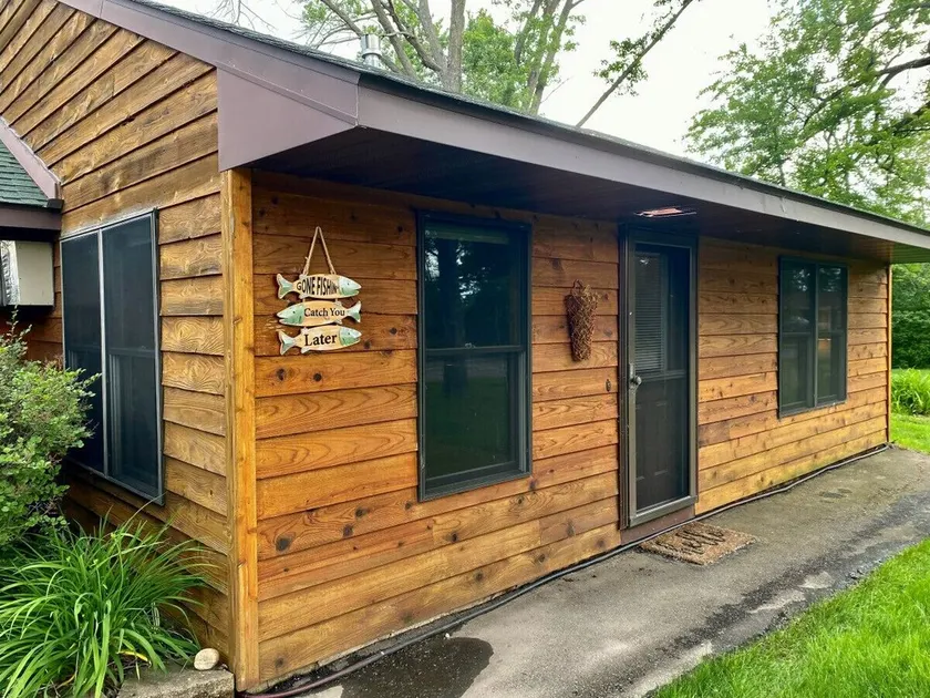 The Clear Lake Retreat - Image 1
