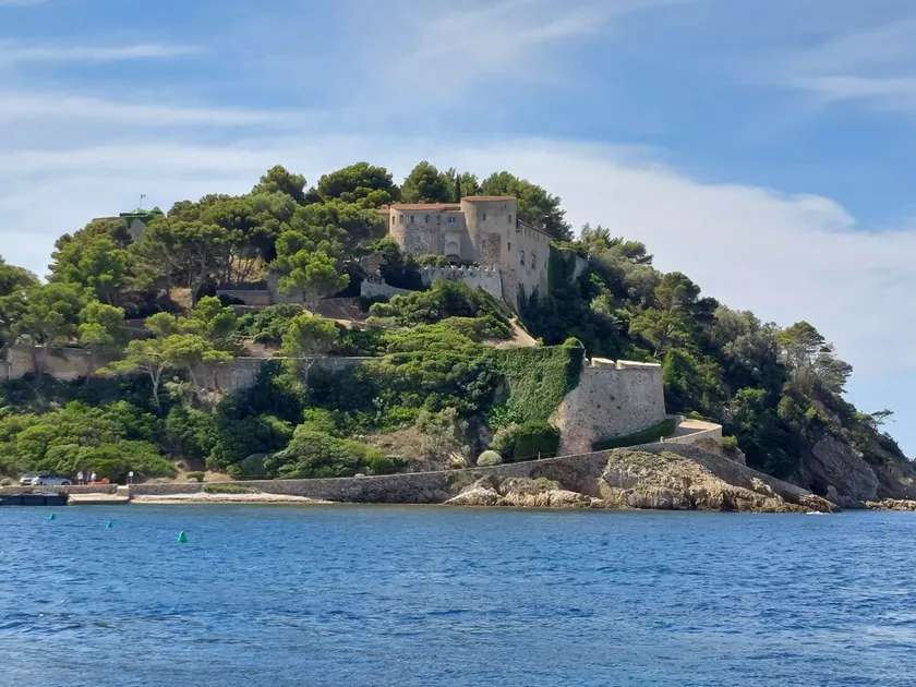 500m. from beaches and Bregançon fort, quiet villa for 2 to 8 people - Image 1