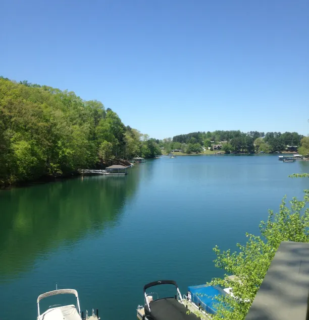Lake Keowee Condo avec de superbes vues, piscine extérieure près de Clemson et Marina. - Image 1