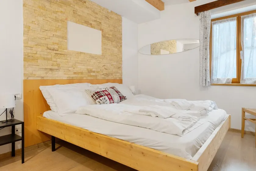 Ferienwohnung 'Goldener Schnee Tesero' mit Bergblick, privater Terrasse und WLAN - Image 1