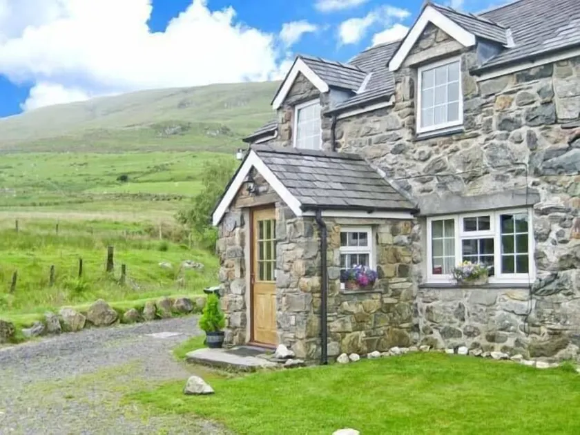Stabal Cottage - Image 1