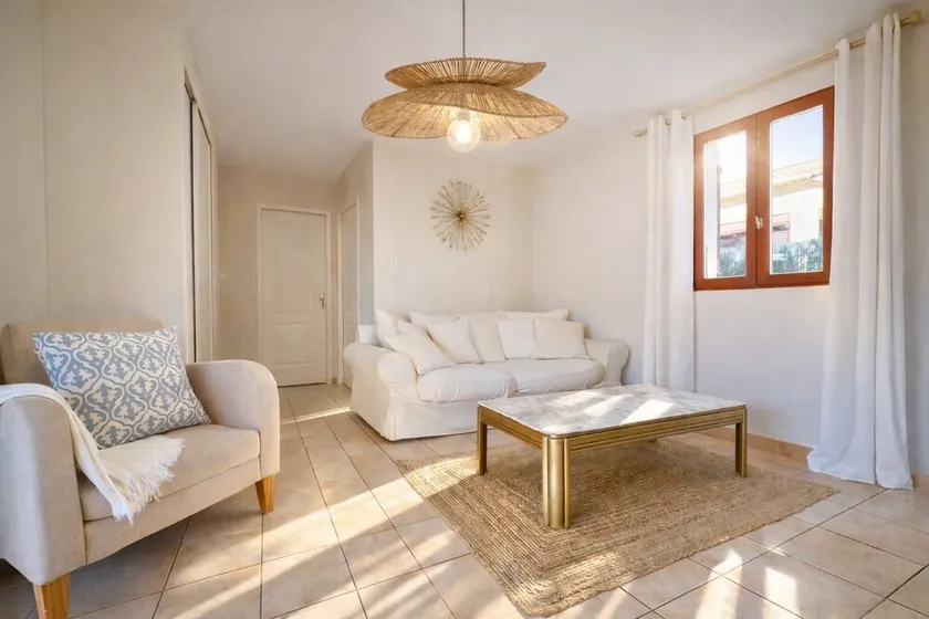 Charming villa for 4 people, private pool between sea and mountains  - Image 1