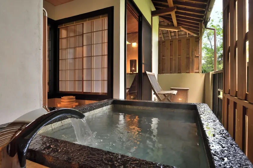 Yunogo Onsen HOTEL YUNOMORI BISYUNKAKU - Image 1