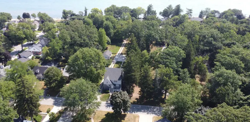 Two 3/1 Apts. in Huge Home One House off Lake w/ Lake Views, Walk to Beaches - Image 1