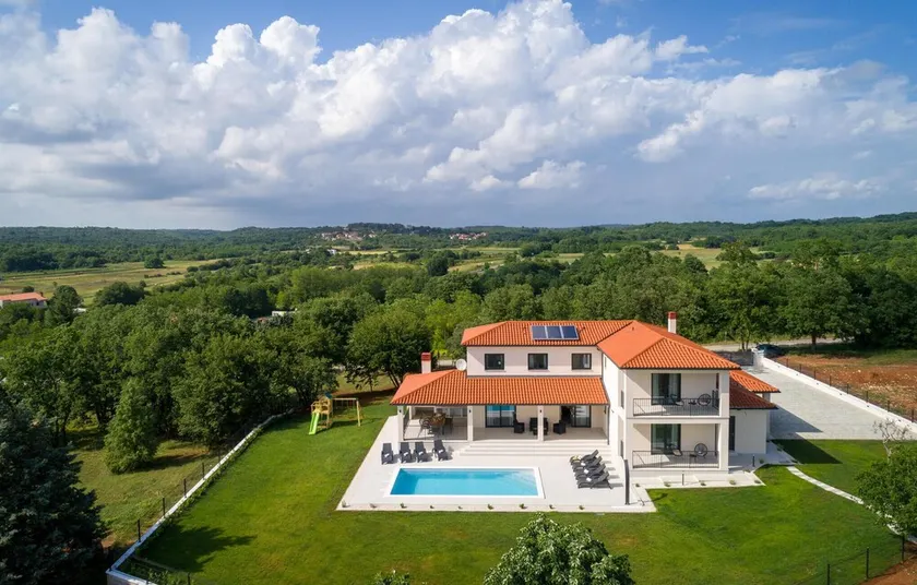 Gorgeous home in Prodol - Image 1