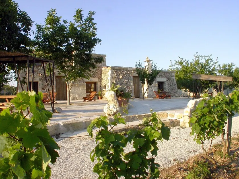 recently restored old typical apartment - Image 1