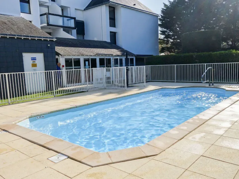 Fin lejlighed for 4 gæster med WIFI, pool, TV, balkon og kæledyr tilladt - Image 1