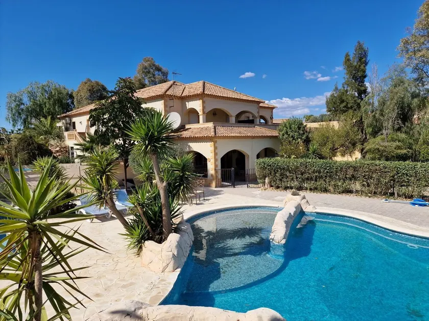 Andhouse in a quiet location near the beach for your perfect vacation! - Image 1