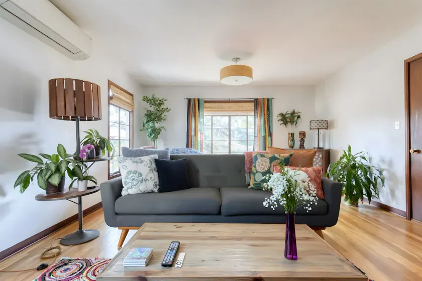 Highly reviewed, now with nextdoor construction dIscount!  Book now, don't miss! - Image 1