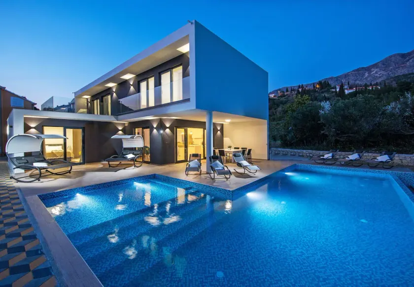 Villa Primavera with Swimming Pool - Image 1