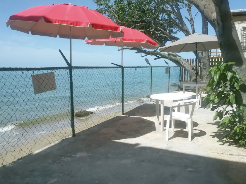 Blue Whales Apt. <br>2 BR for 4 guest or 1 BR for 2 guest complete privates. - Image 1