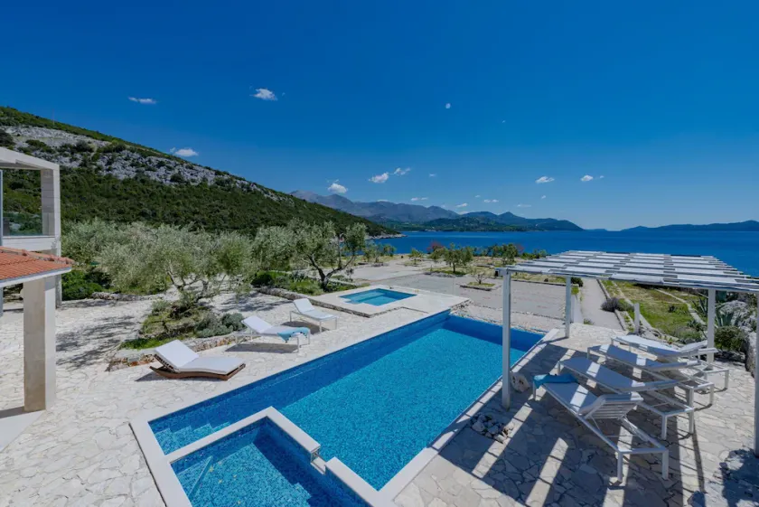 Villa Auras with Heated Pool - Image 1