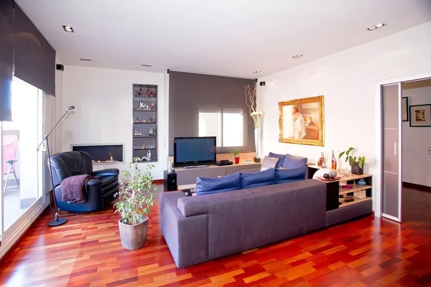 Design Duplex Penthouse in Barcelona's Zona Alta - Image 1