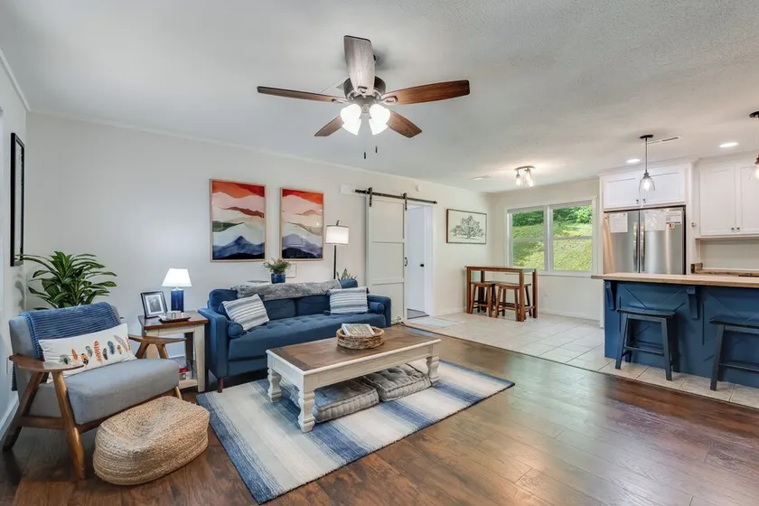 Cozy Creekside Cottage near Folk School, Murphy, and Hayesville  - Image 1