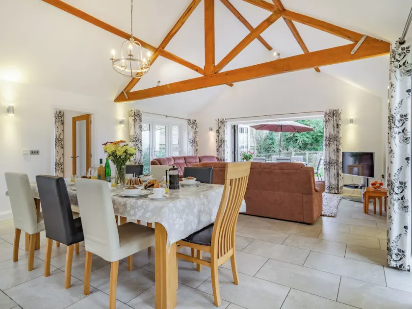 3 bedroom accommodation in Wicken, near Ely - Image 1