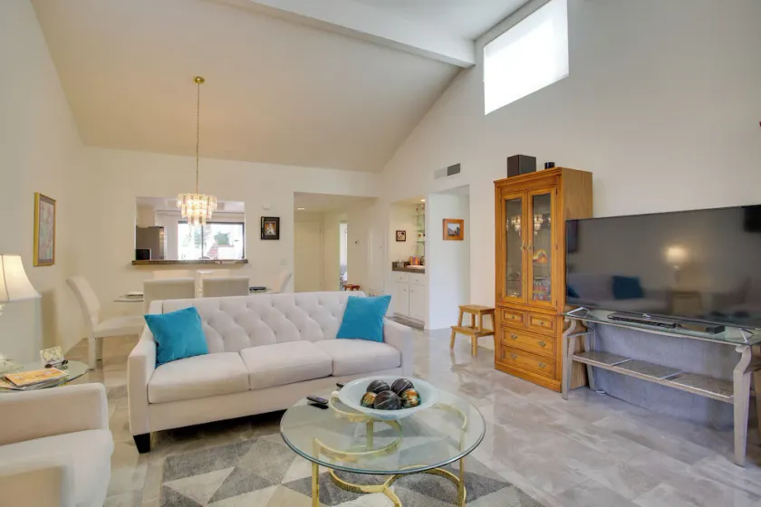 NY! Condo m / Pool Access - Mins til DT Palm Springs - Image 1
