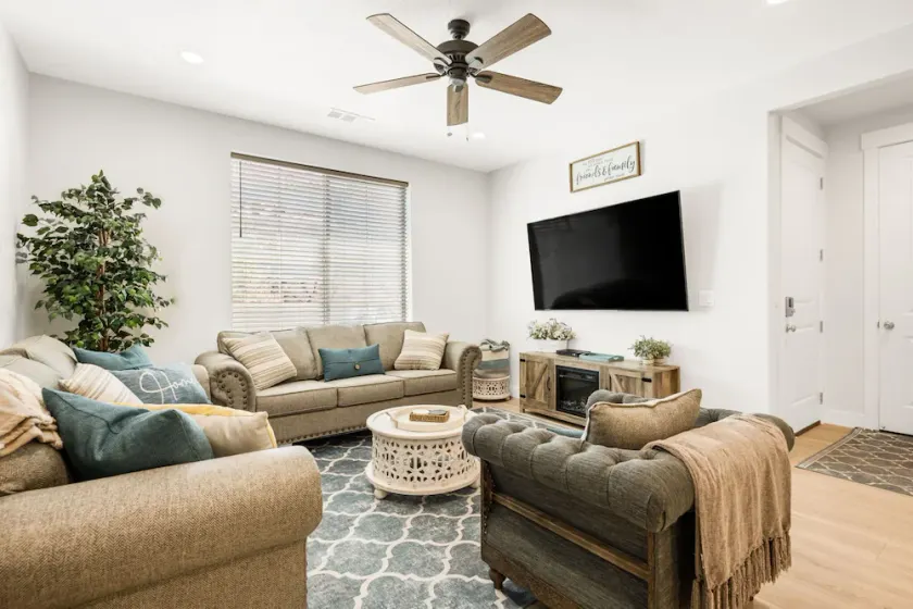 Aqua Farmhouse home - Image 1