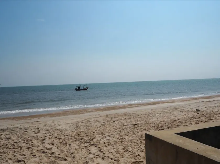 Baan Tukta at Beach - Image 1