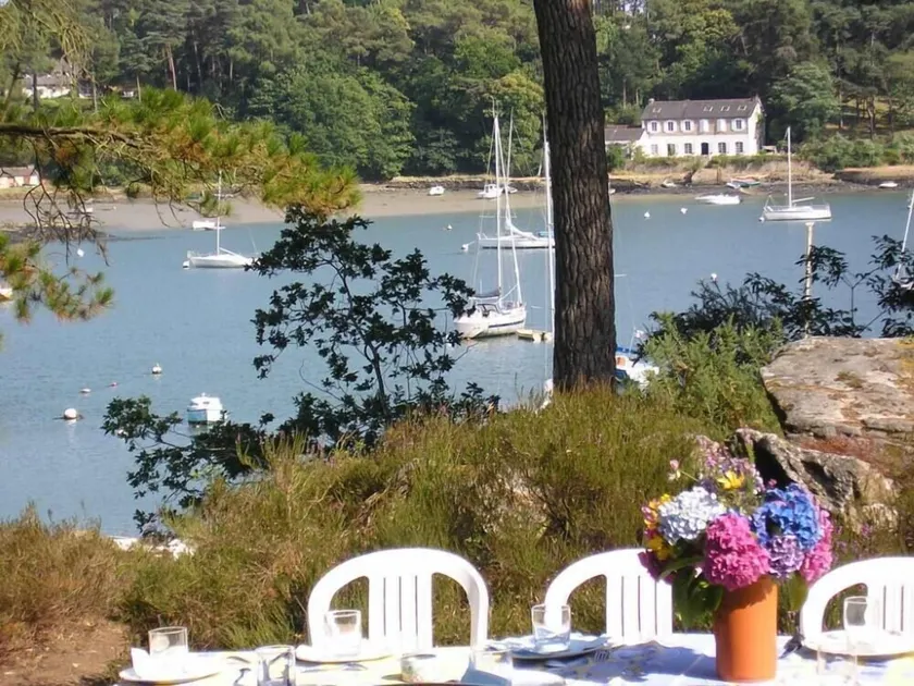 Golfe du Morbihan- Wooded property on Auray river- House 6 bedrooms- 14 people - Image 1