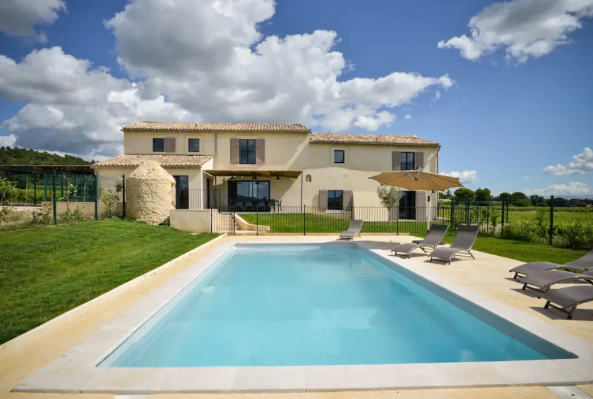 Construcción antigua, piscina privada, Provenza, Cévennes, a 30 km de Uzès y Aviñón - Image 1