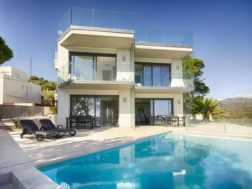 Casa Grifeu con Piscina Compartida y Parking - ES-228-126 - Image 1