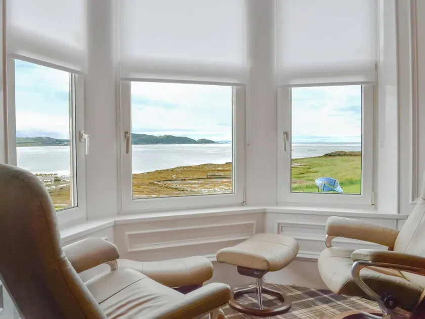 4 bedroom accommodation in Millport, Isle of Cumbrae - Image 1