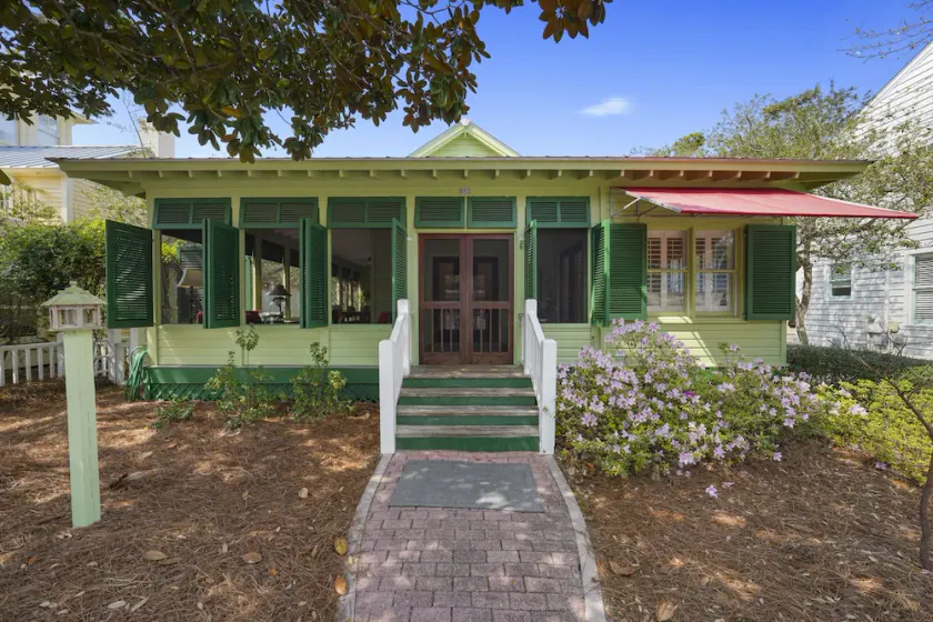 Amazing Porches, Steps From Seaside, FL Beach! One Story + 2 Adult Bikes! - Image 1