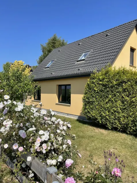 Vacation home Peuler Insel Leiw, in an idyllic location with views of the island landscape - Image 1