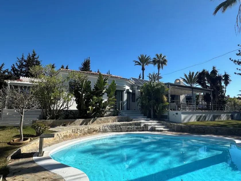 Villa Dune, Luxury Villa, 5 min walk to the beach - Image 1