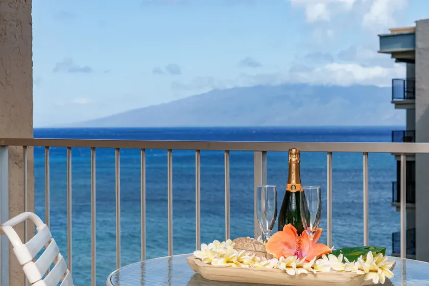 Royal Kahana 702 Studio Bedroom Condo by RedAwning - Image 1
