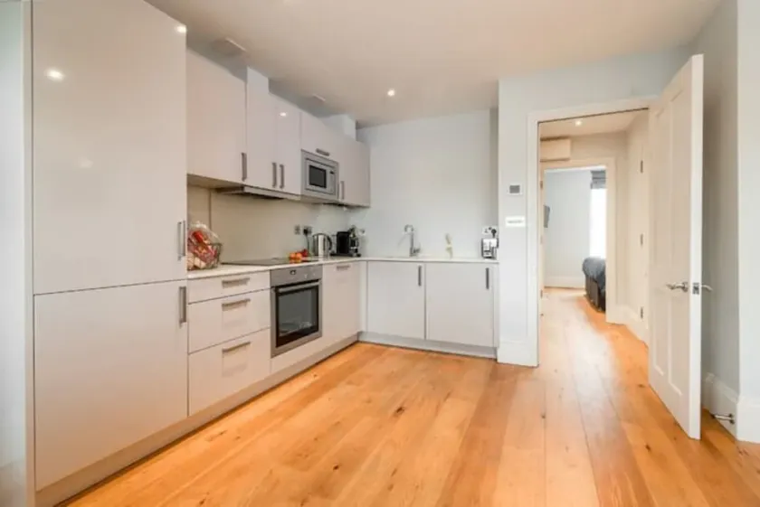 Newly built luxury 1 bed apartment in Bath - Image 1
