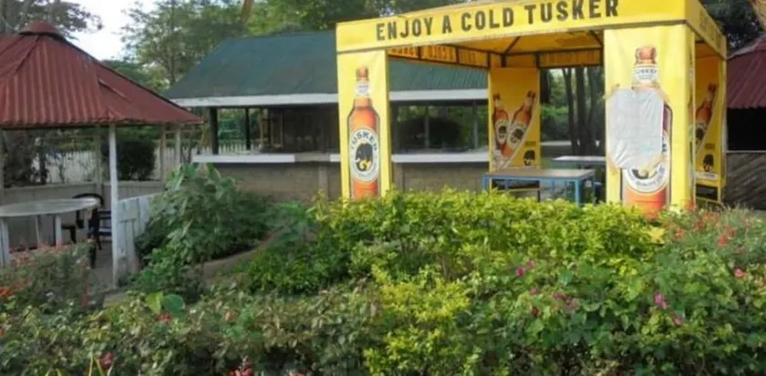 The Yellow Green Hotel - Image 1