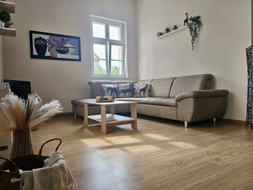 Appartamento 'African Style In Kleinwelka' con giardino in comune e Wi-Fi - Image 1