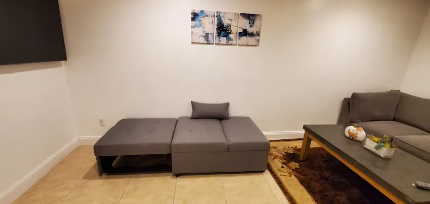 Lovely Basement with 2 Bedrooms and Kitchen - Image 1