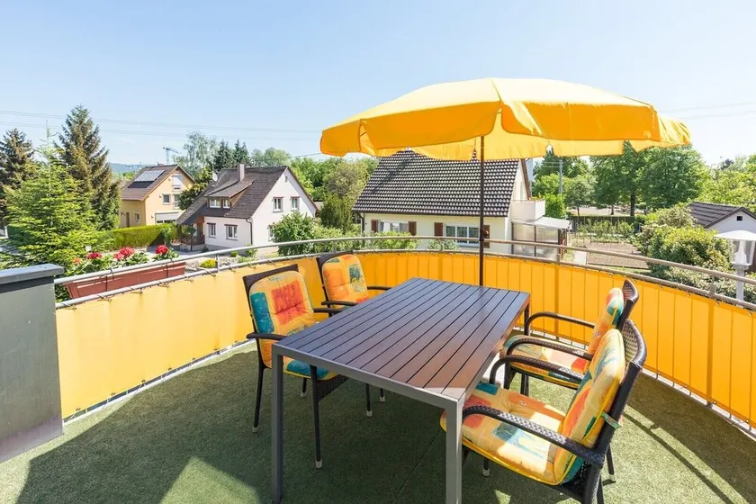 Cozy Apartment \"Baur Nr. 1\" near Salem Castle with Wi-Fi & Balcony; Parking Included - Image 1