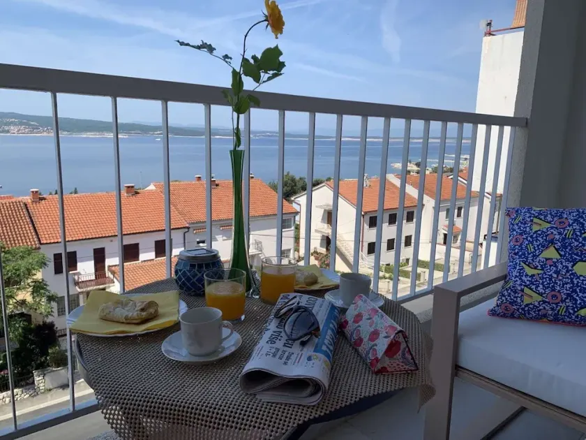 Sunny holiday apartment w/big balcony & stunning Adriatic Sea view, pet friendly - Image 1