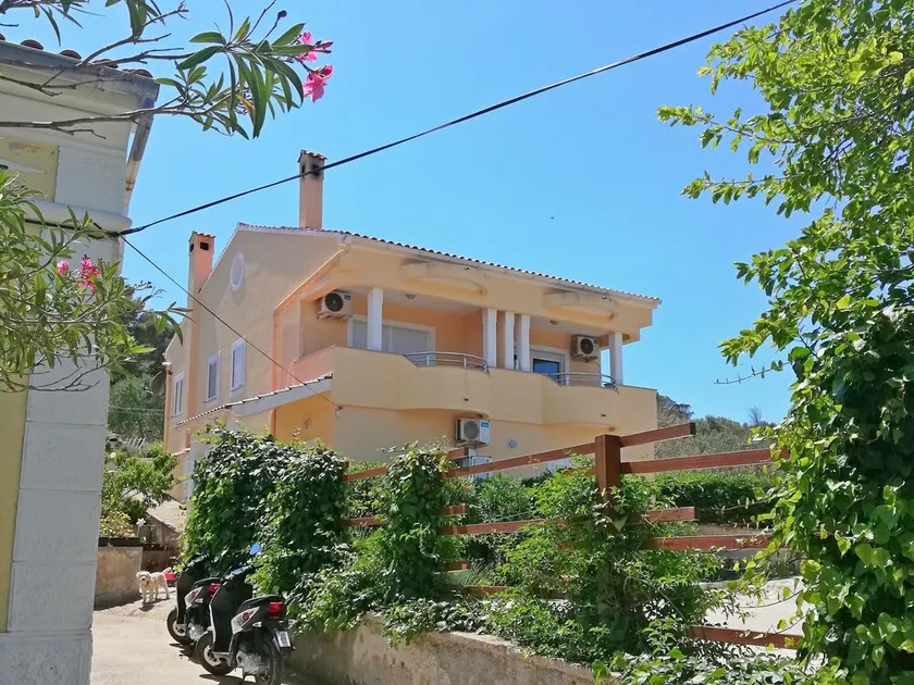 Appartements Marijan, (16162), Veli Rat, Croatia - Image 1