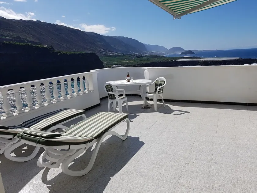 PENTHOUSE (new!) with huge roof terrace and close to the beach - Image 1