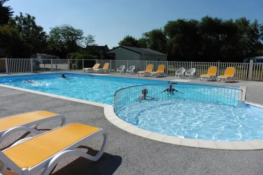 ZEcamping 3 étoiles pataugeoire piscine pet friendly mobil-home TV 29m2 - Image 1
