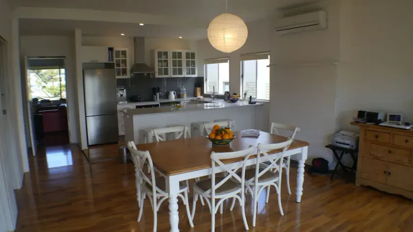 Conjola Feast - gourmet kitchen close to lake - Image 1