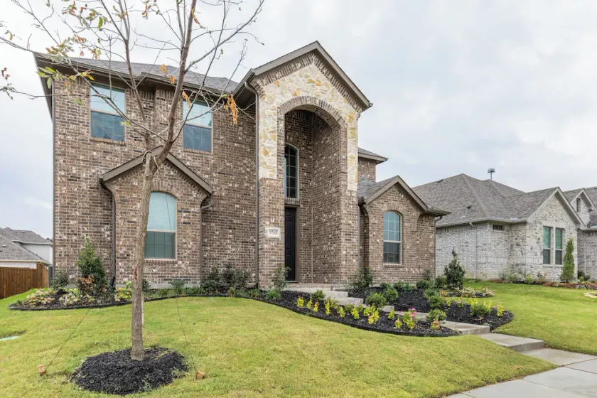 TCH - Cozy 4bd/3ba home in Frisco with Workspace - Image 1