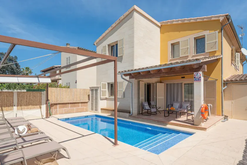 Maison moderne avec piscine privée et proche de la plage, Alcudia, Majorque - Image 1