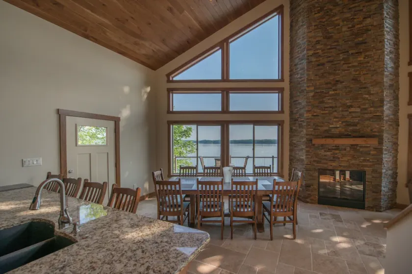 Erstaunlich und luxuriös 7 BR Lake-Front Chalet in der Nähe von Great Smoky Mountains 18 Personen! - Image 1