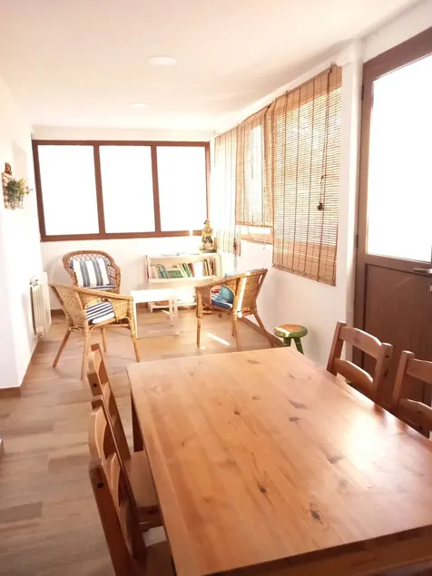 Apartment in a rural house with a small garden.Pets allowed - Image 1