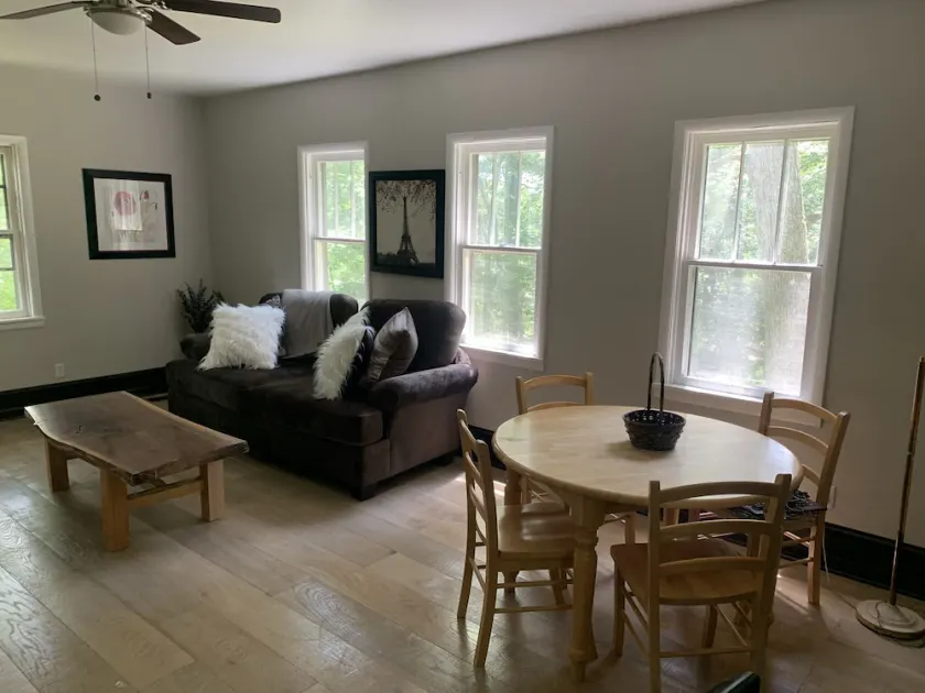 3-bedroom vacation home just 20 minutes from Six Flags St. Louis - Image 1