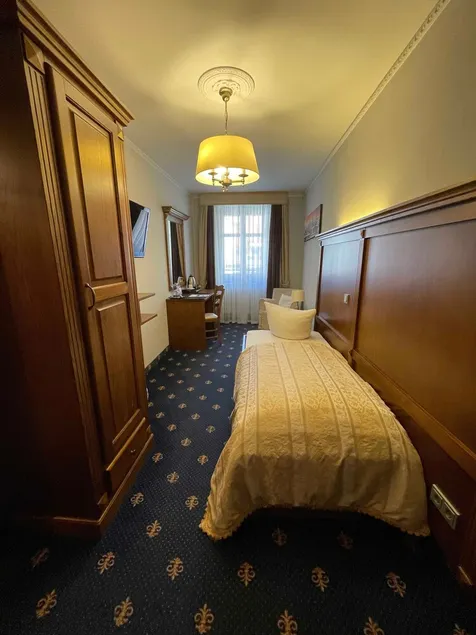 Single Room at a 4-Star Hotel - Hotel Italia - Image 1