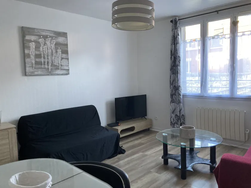 300m from the beach, bright apartment - Image 1