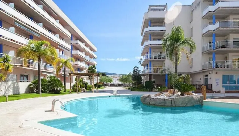 WELCS APARTAMENTO 153 EMP con vistas al puerto - Image 1
