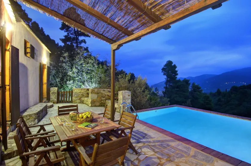Arktos Secluded villa with private pool, Wi-Fi internet, away from it all! - Image 1